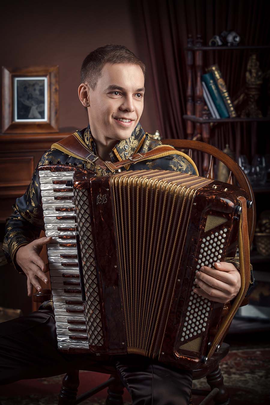 Аккордеонист Александр Беляев